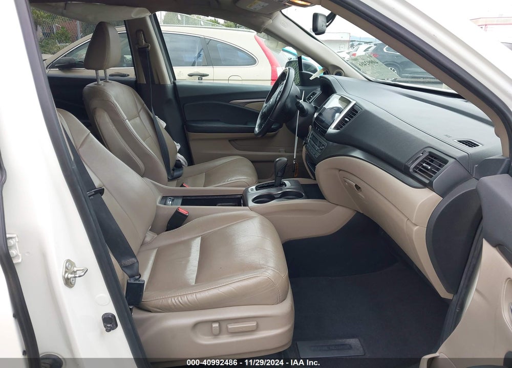 2017 HONDA PILOT EX-L VIN: 5FNYF5H52HB009567