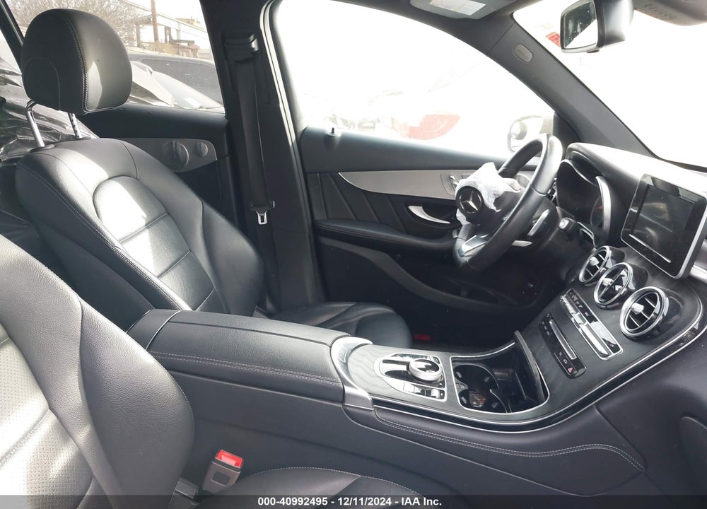 2019 MERCEDES-BENZ GLC 300 VIN: WDC0G4JB8KV156001