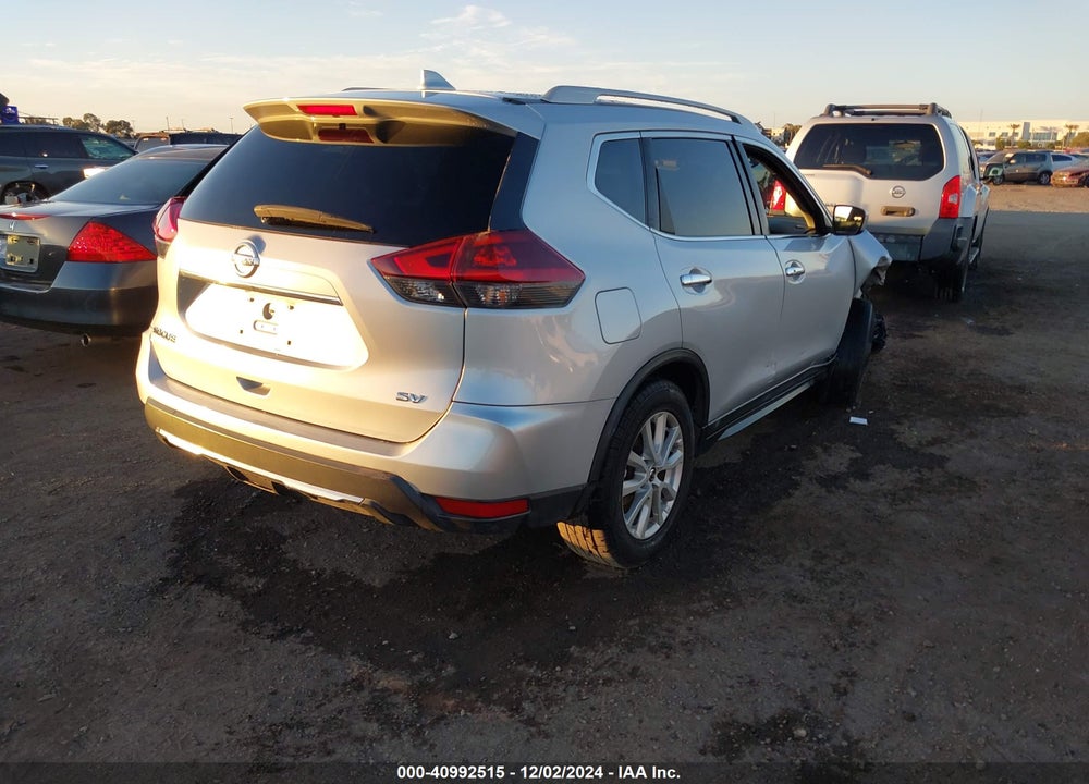 2018 NISSAN ROGUE SV VIN: 5N1AT2MTXJC796019