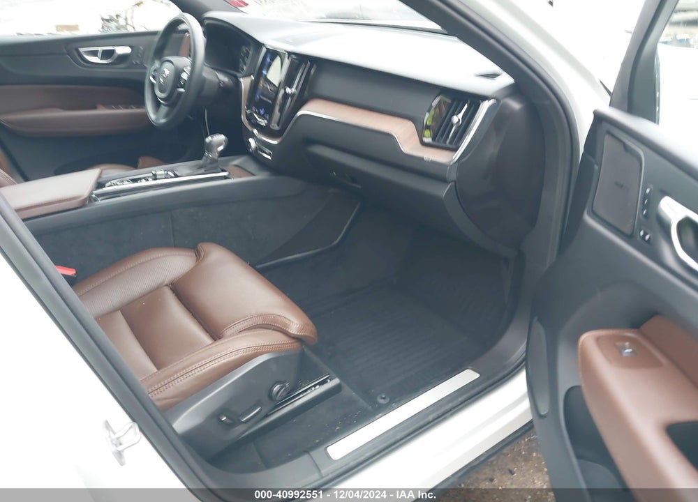 2021 VOLVO XC60 T5 INSCRIPTION VIN: YV4102RL7M1701290