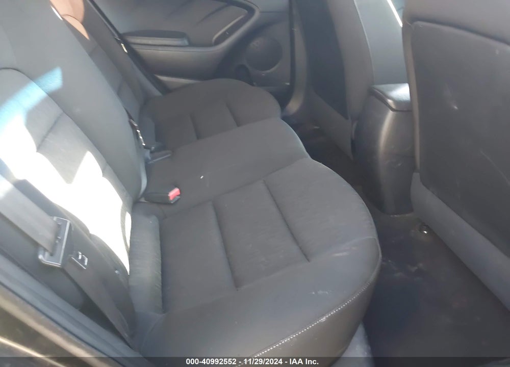 2016 KIA FORTE LX VIN: KNAFK4A63G5580790