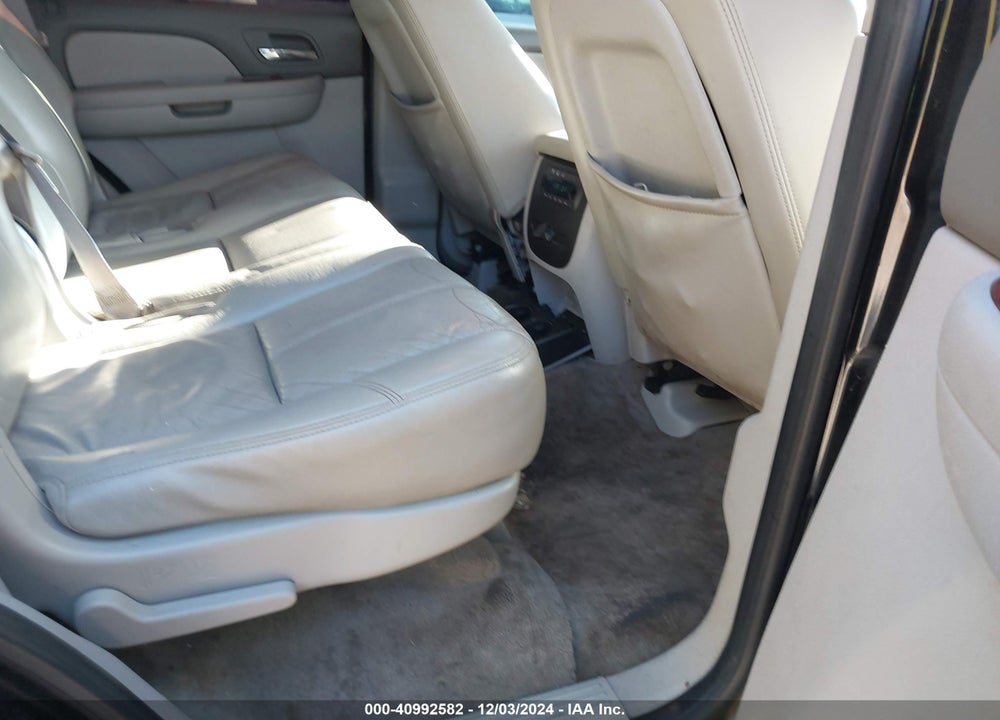 2011 CHEVROLET TAHOE LT VIN: 1GNSCBE0XBR105140