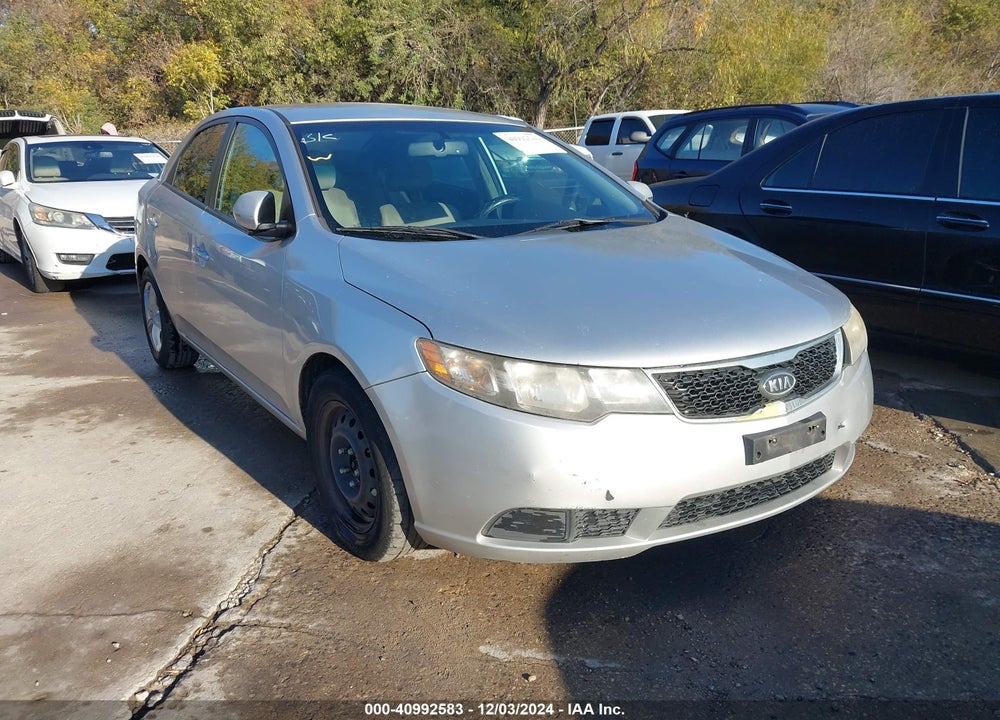 2011 KIA FORTE EX VIN: KNAFU4A22B5465680