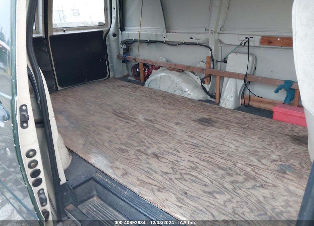 1992 FORD AEROSTAR VIN: 1FTDA34U7NZA76198