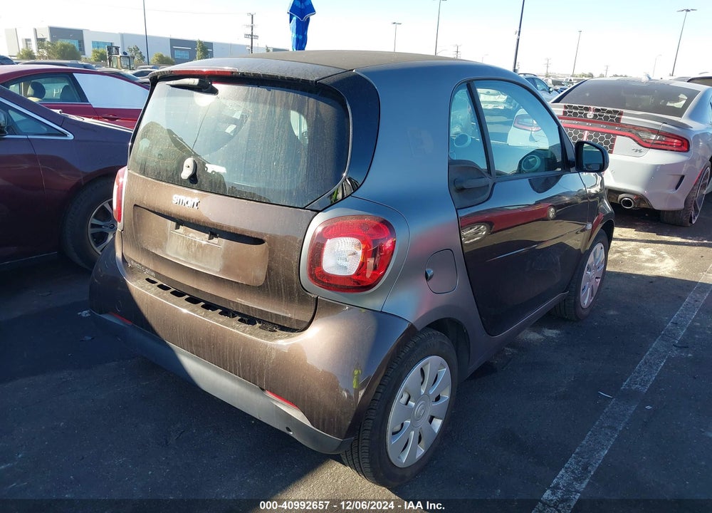 2018 SMART FORTWO ELECTRIC DRIVE PASSION/PRIME/PURE VIN: WMEFJ9BA1JK262215