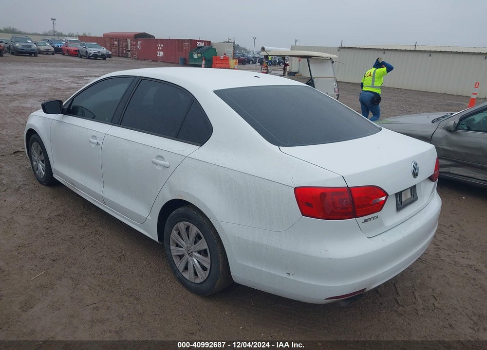 2014 VOLKSWAGEN JETTA 2.0L S VIN: 3VW2K7AJ0EM300643