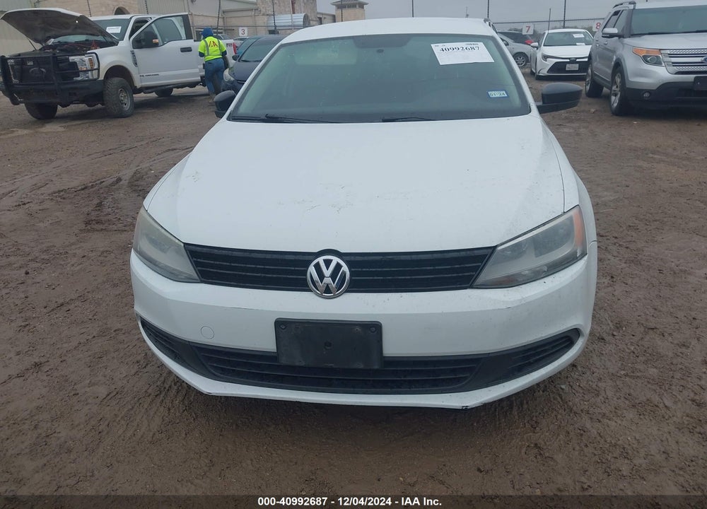2014 VOLKSWAGEN JETTA 2.0L S VIN: 3VW2K7AJ0EM300643