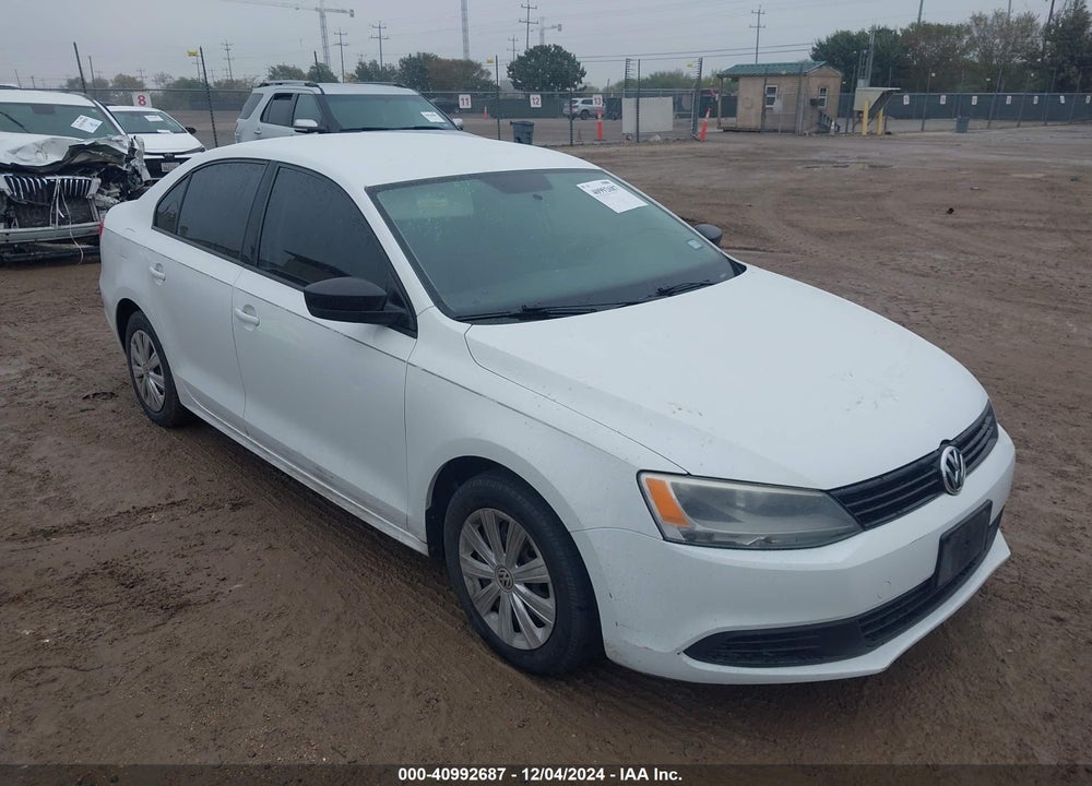 2014 VOLKSWAGEN JETTA 2.0L S VIN: 3VW2K7AJ0EM300643