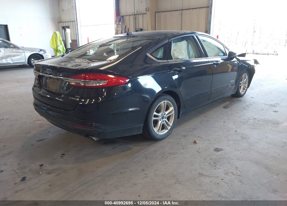 2018 FORD FUSION VIN: 3FA6P0LU1JR137718