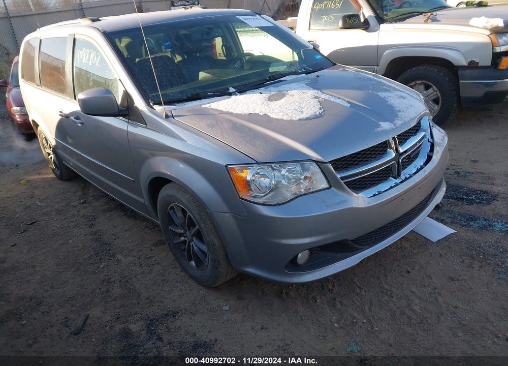 2017 DODGE GRAND CARAVAN SXT VIN: 2C4RDGCG3HR696125