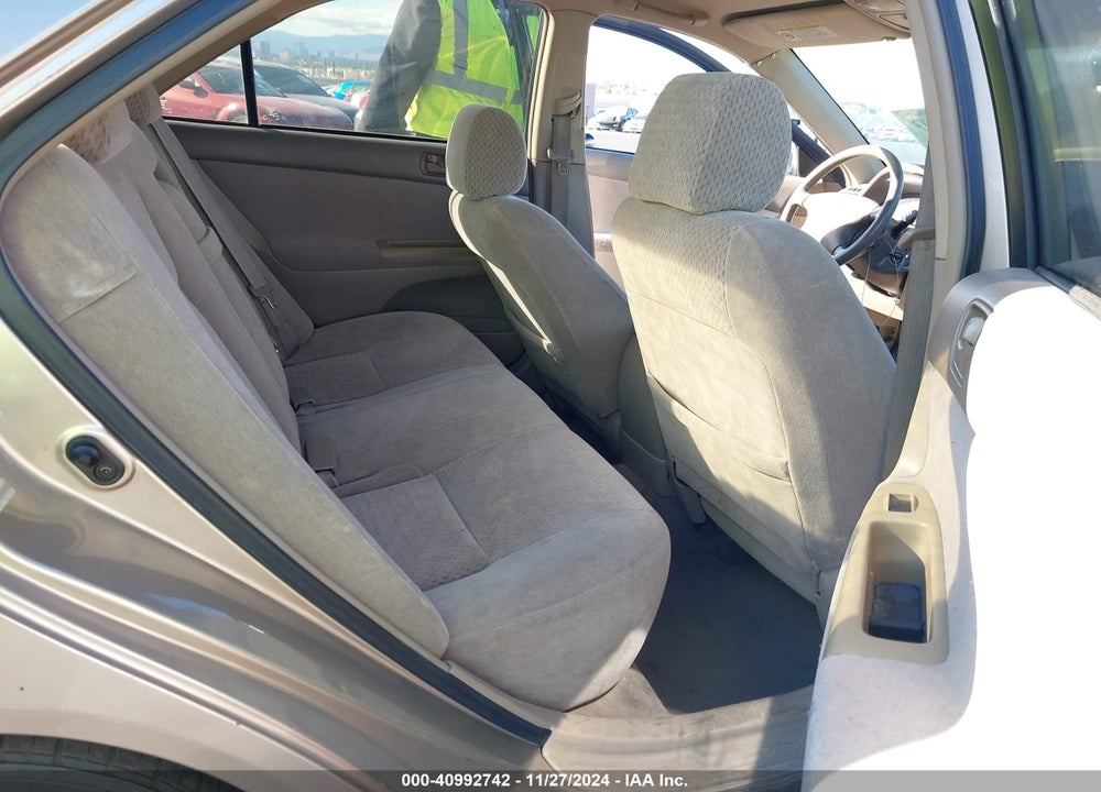 2002 TOYOTA CAMRY LE VIN: 4T1BE32K82U541492