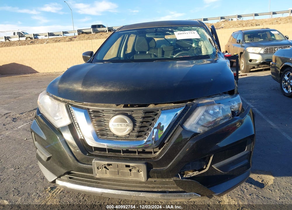 2018 NISSAN ROGUE S VIN: KNMAT2MT6JP582884