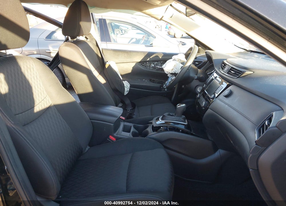 2018 NISSAN ROGUE S VIN: KNMAT2MT6JP582884