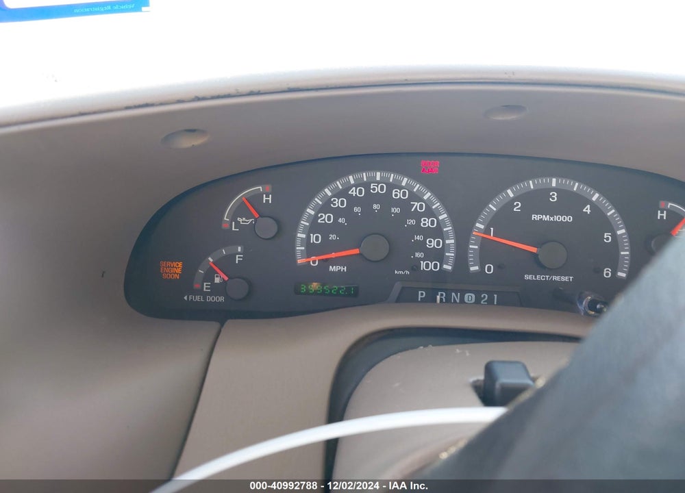 2002 FORD F-150 LARIAT/XLT VIN: 1FTRW08L72KB17344