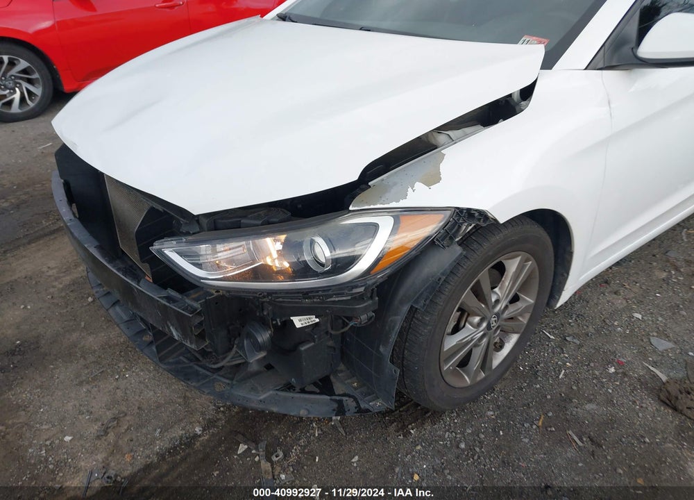 2018 HYUNDAI ELANTRA VIN: 5NPD84LF4JH236849