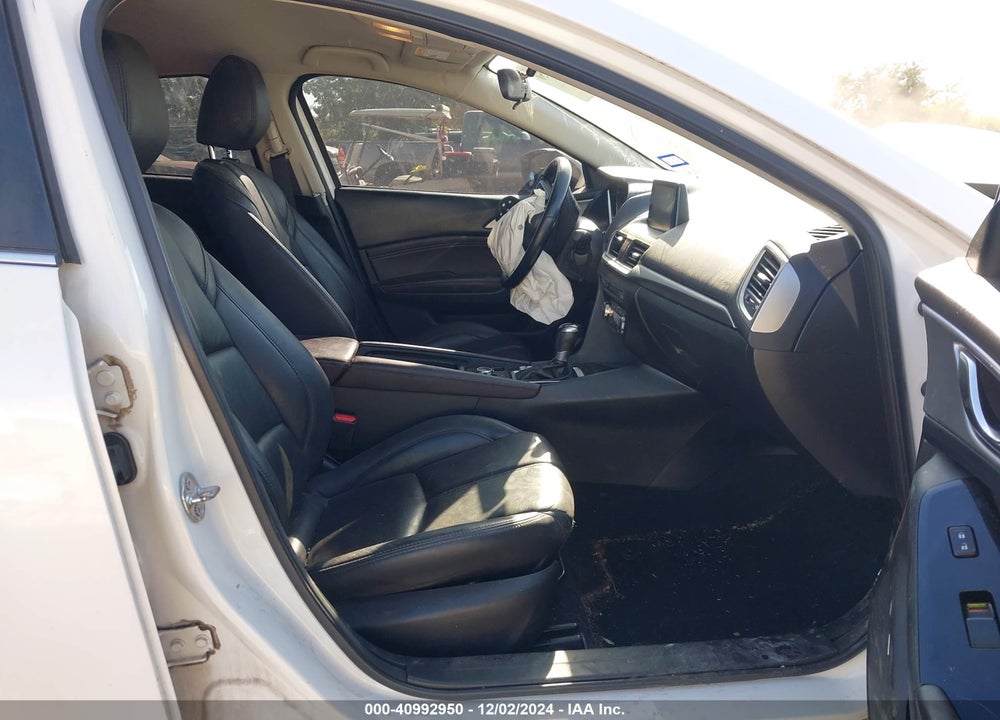 2018 MAZDA 3 TOURING VIN: 3MZBN1V37JM271894