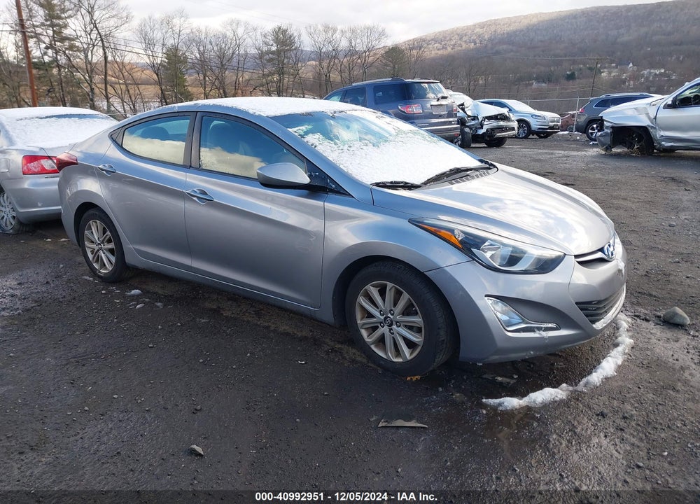 2016 HYUNDAI ELANTRA SE VIN: 5NPDH4AE3GH653365