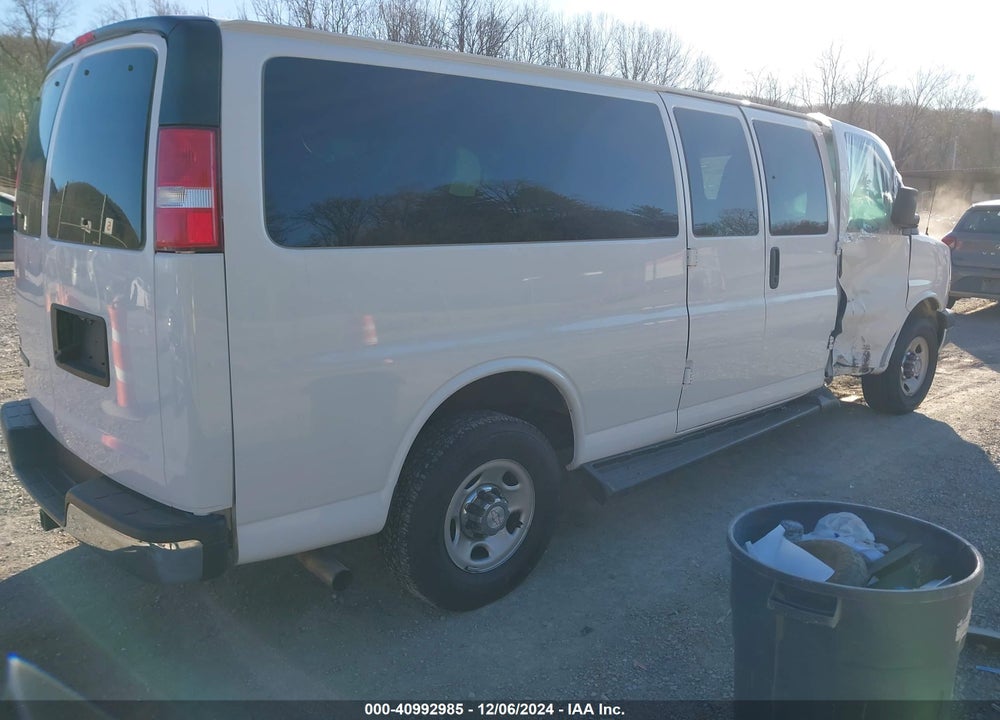 2020 CHEVROLET EXPRESS PASSENGER RWD 3500 EXTENDED WHEELBASE LT VIN: 1GAZGPFG4L1209801