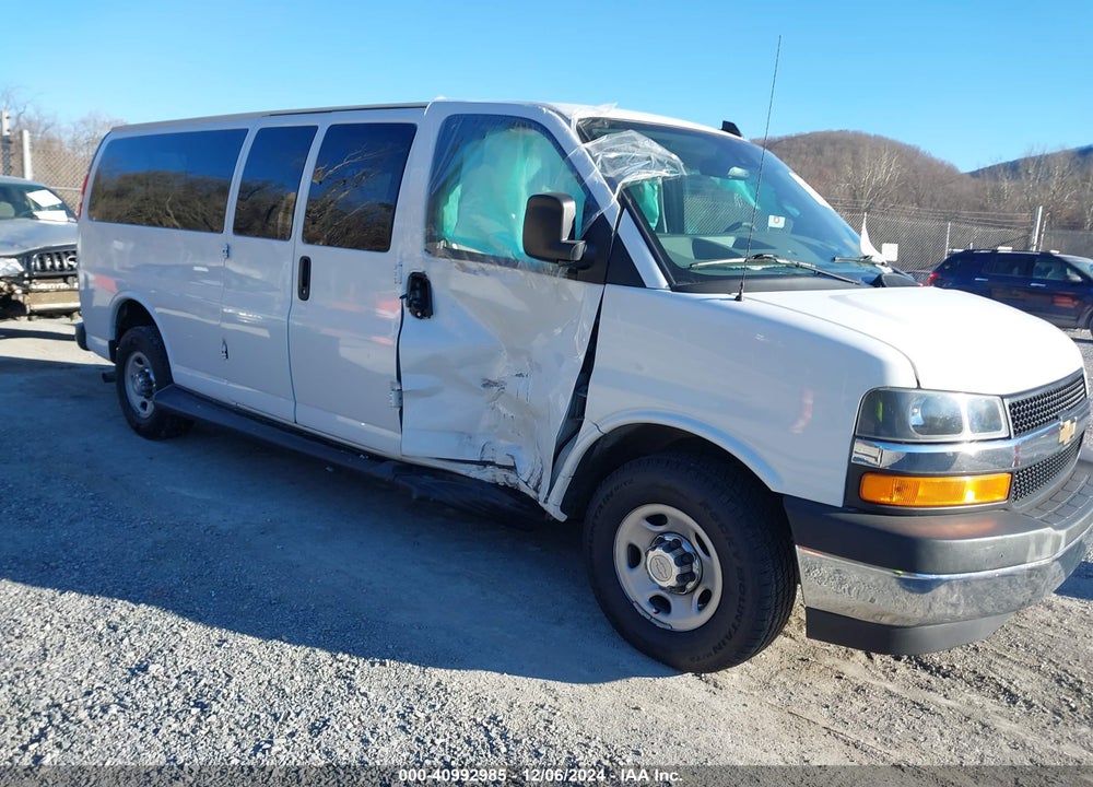 2020 CHEVROLET EXPRESS PASSENGER RWD 3500 EXTENDED WHEELBASE LT VIN: 1GAZGPFG4L1209801
