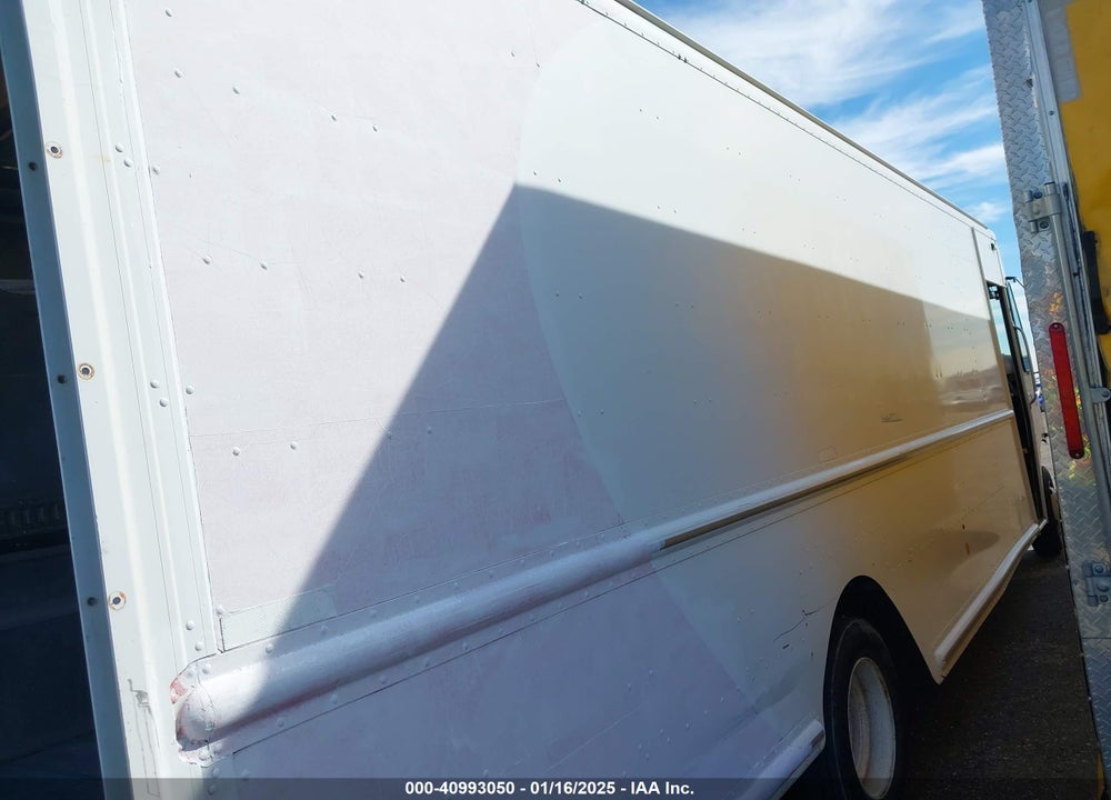2011 WORKHORSE CUSTOM CHASSIS COMMERCIAL CHASSIS W62 VIN: 5B4MFG2E2B3446434