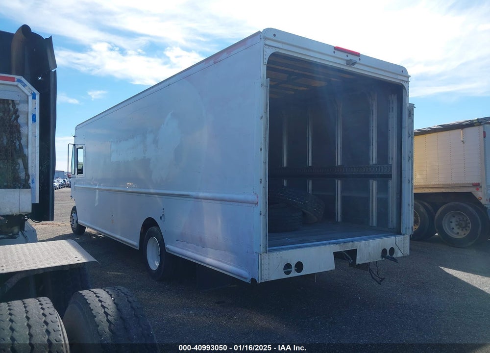 2011 WORKHORSE CUSTOM CHASSIS COMMERCIAL CHASSIS W62 VIN: 5B4MFG2E2B3446434