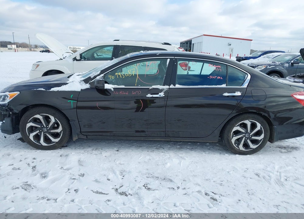 2016 HONDA ACCORD VIN: 1HGCR2F87GA159163