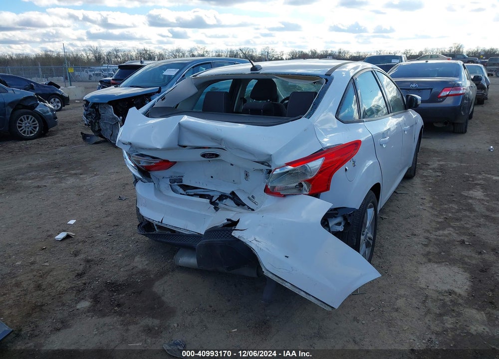 2014 FORD FOCUS SE VIN: 1FADP3F28EL182436
