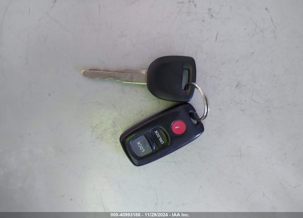 2004 MAZDA 3 S VIN: JM1BK143741164438