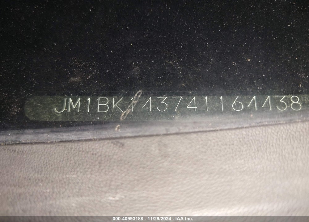 2004 MAZDA 3 S VIN: JM1BK143741164438