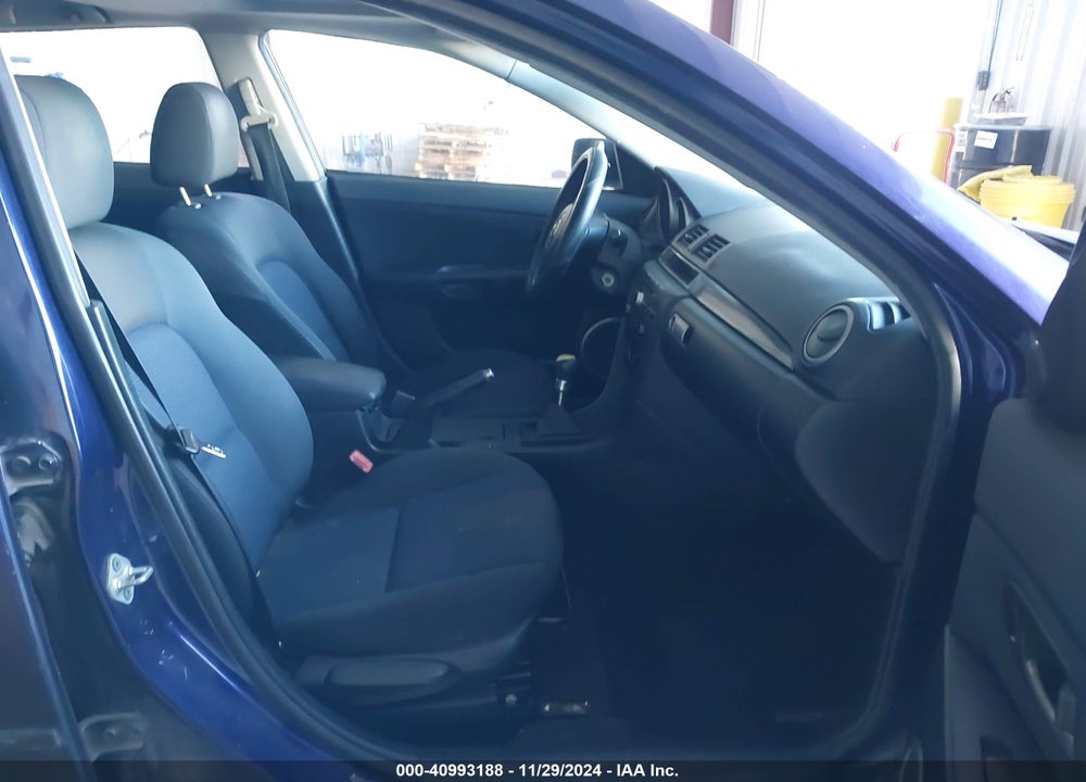 2004 MAZDA 3 S VIN: JM1BK143741164438