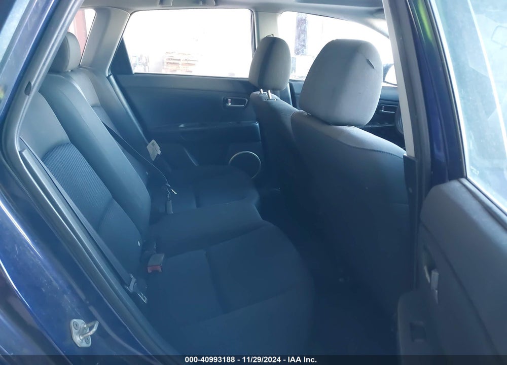 2004 MAZDA 3 S VIN: JM1BK143741164438