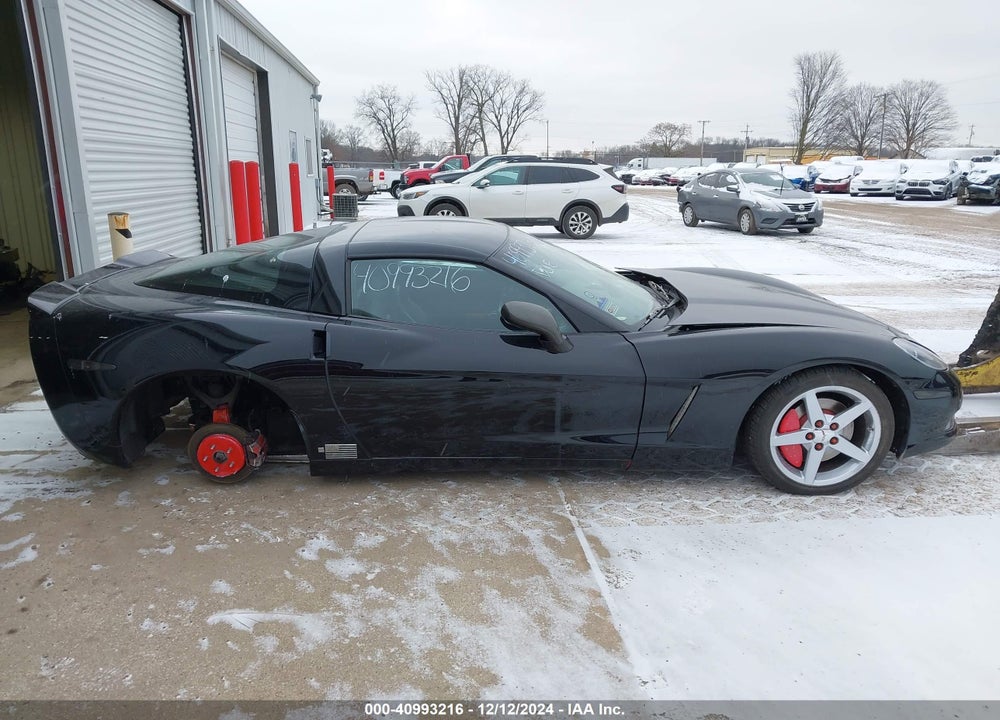 2005 CHEVROLET CORVETTE VIN: 1G1YY24U055132585