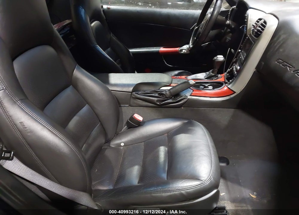 2005 CHEVROLET CORVETTE VIN: 1G1YY24U055132585