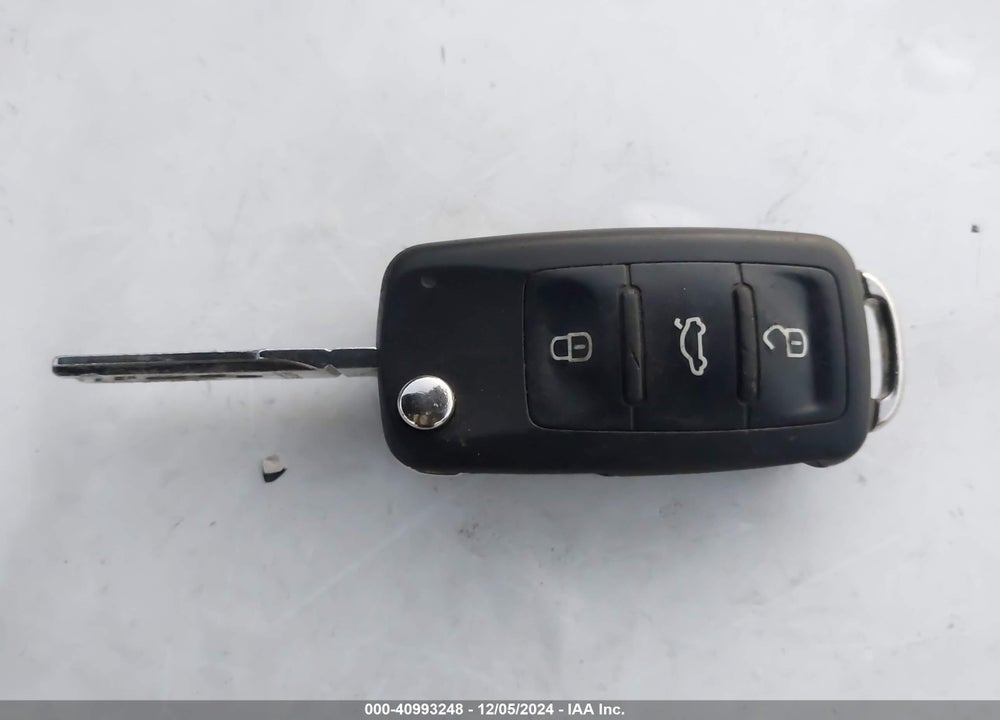 2014 VOLKSWAGEN TIGUAN SE VIN: WVGAV3AX4EW547873