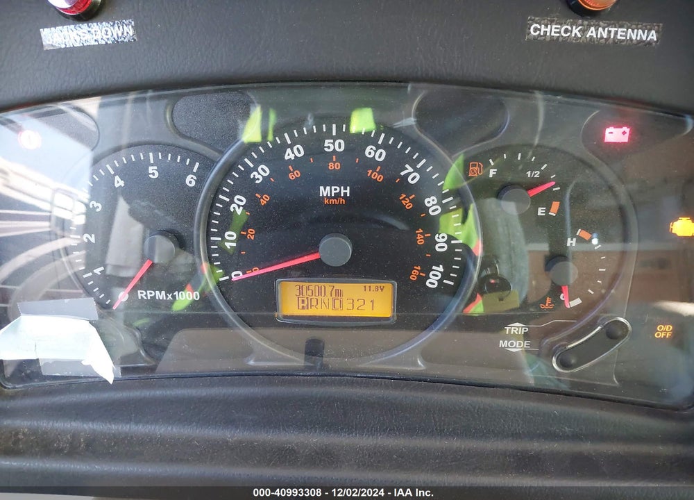 2004 WORKHORSE WINNEBAGO VIN: 5B4MP67G743391502