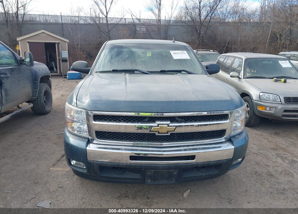2011 CHEVROLET SILVERADO 1500 LT VIN: 1GCRKSE33BZ263467