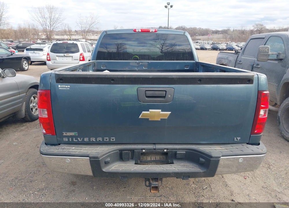 2011 CHEVROLET SILVERADO 1500 LT VIN: 1GCRKSE33BZ263467