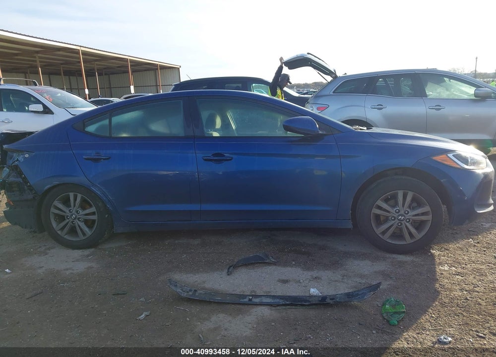 2018 HYUNDAI ELANTRA VIN: 5NPD84LF6JH245570