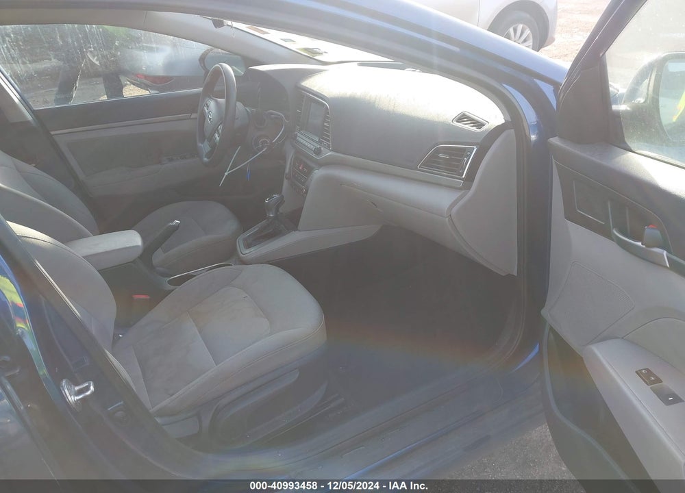 2018 HYUNDAI ELANTRA VIN: 5NPD84LF6JH245570