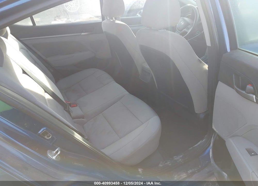 2018 HYUNDAI ELANTRA VIN: 5NPD84LF6JH245570