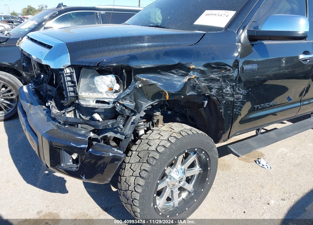 2019 TOYOTA TUNDRA SR5 5.7L V8 VIN: 5TFDW5F10KX817718