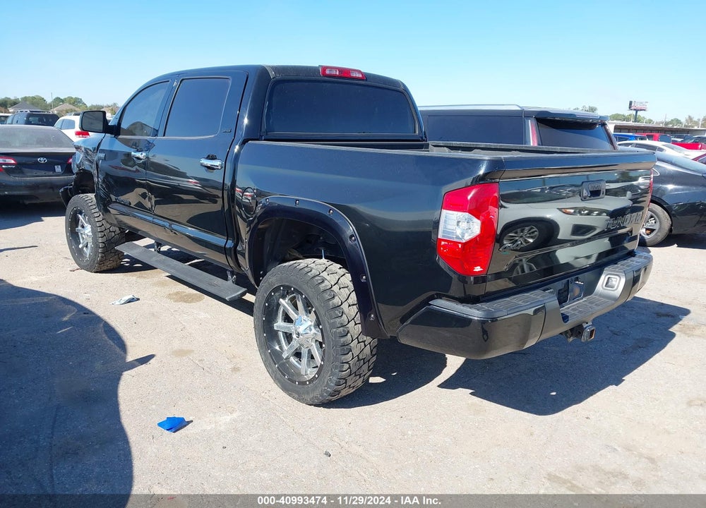 2019 TOYOTA TUNDRA SR5 5.7L V8 VIN: 5TFDW5F10KX817718