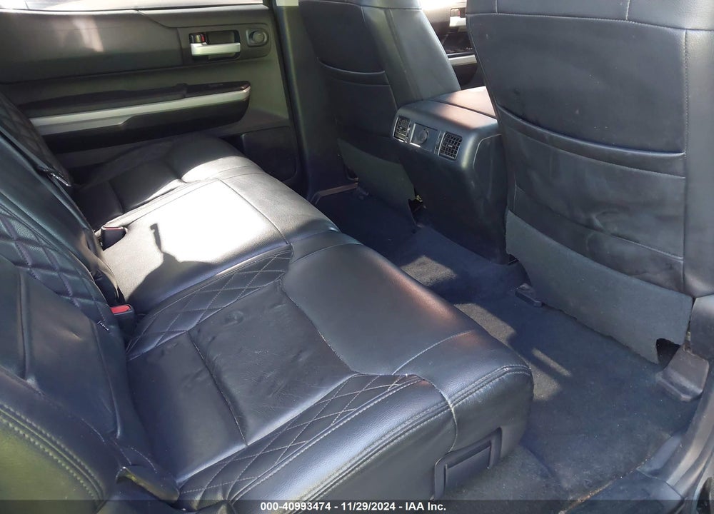 2019 TOYOTA TUNDRA SR5 5.7L V8 VIN: 5TFDW5F10KX817718