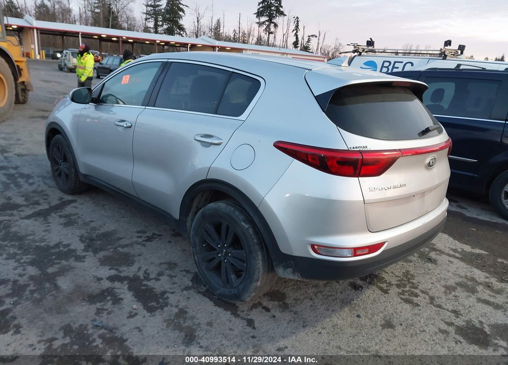 2018 KIA SPORTAGE LX VIN: KNDPM3AC8J7444880