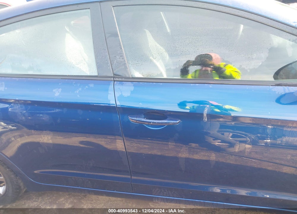 2017 HYUNDAI ELANTRA SE VIN: 5NPD84LF0HH085986