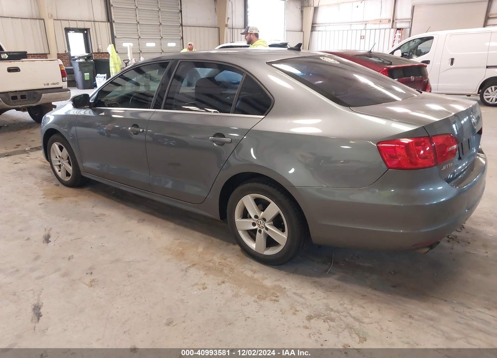 2014 VOLKSWAGEN JETTA 2.0L TDI VIN: 3VWLL7AJ8EM253363