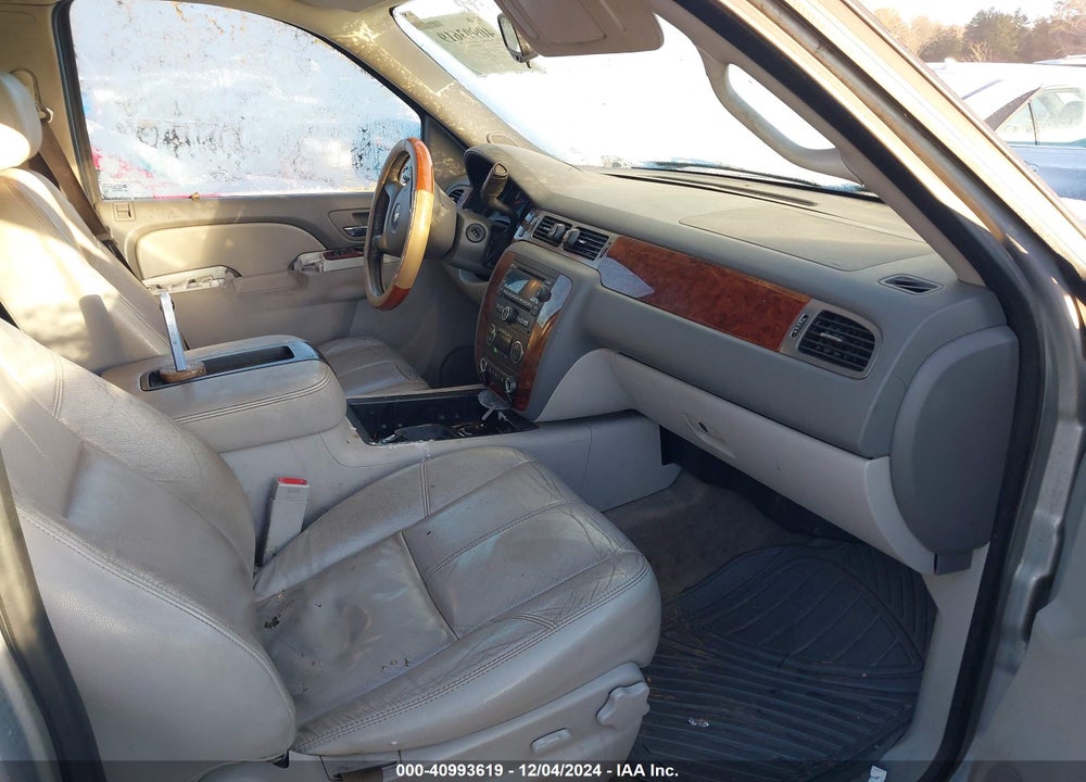 2013 CHEVROLET SUBURBAN 1500 LT VIN: 1GNSCJE0XDR163908