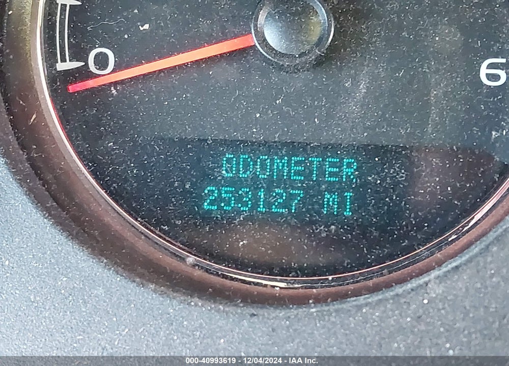 2013 CHEVROLET SUBURBAN 1500 LT VIN: 1GNSCJE0XDR163908