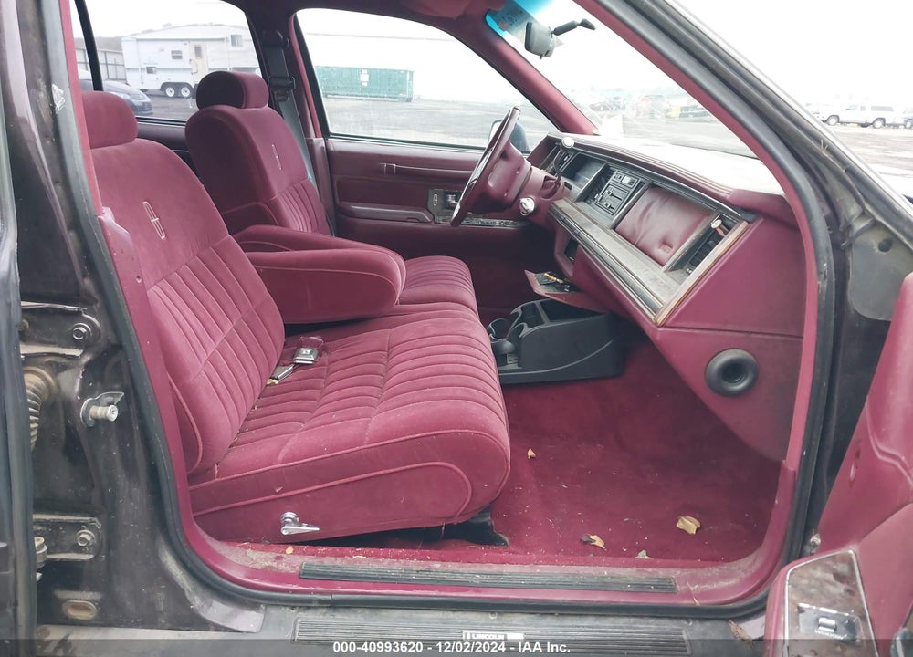 1991 LINCOLN TOWN CAR EXECUTIVE VIN: 1LNCM81W9MY768436