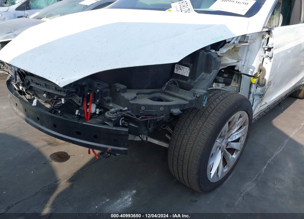 2018 TESLA MODEL X 100D/75D/P100D VIN: 5YJXCAE21JF143418